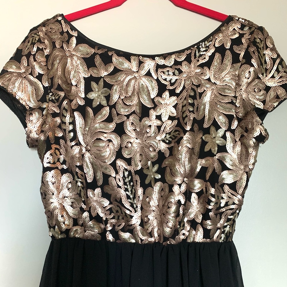 Black and gold dress - Picture 3 of 7